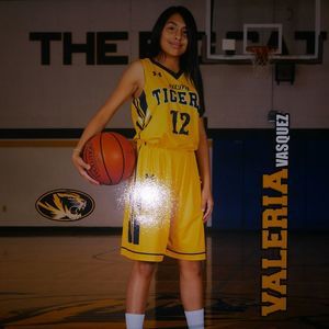 Meet your Posher, Valeria